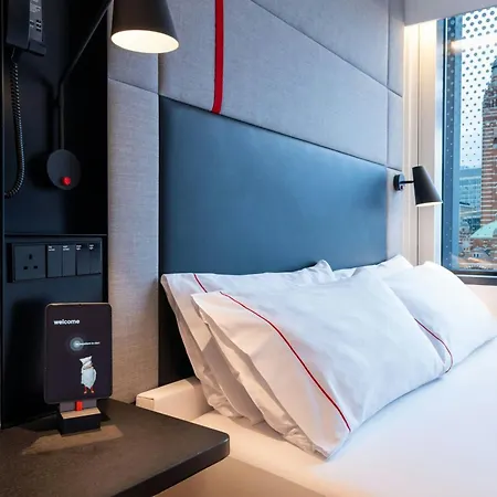 Citizenm London Victoria Station-3